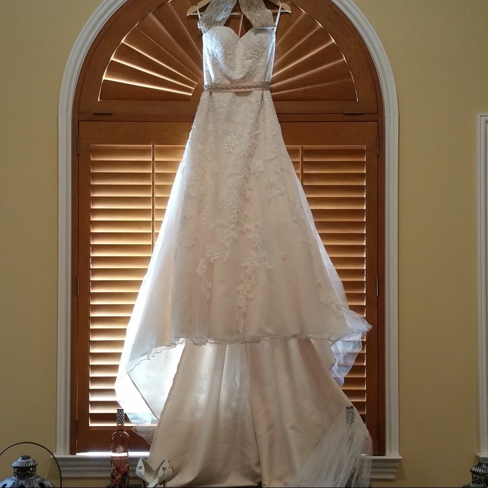 Wedding dress